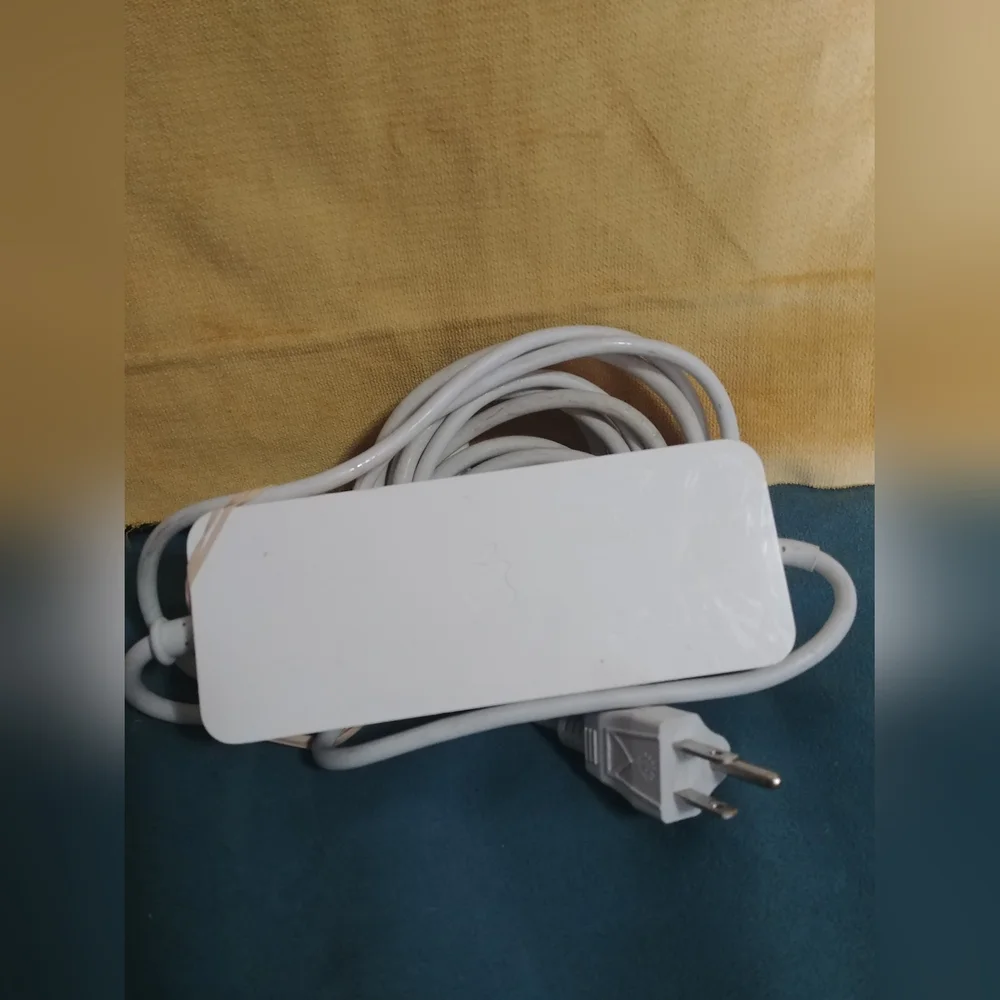 Apple A1188 charger
